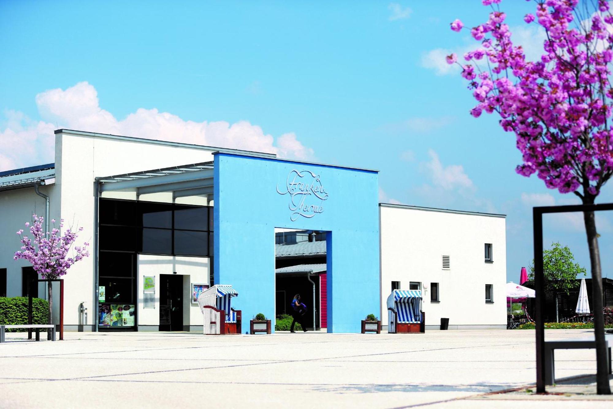 Kurhotel Pyramide Bad Windsheim Exterior foto